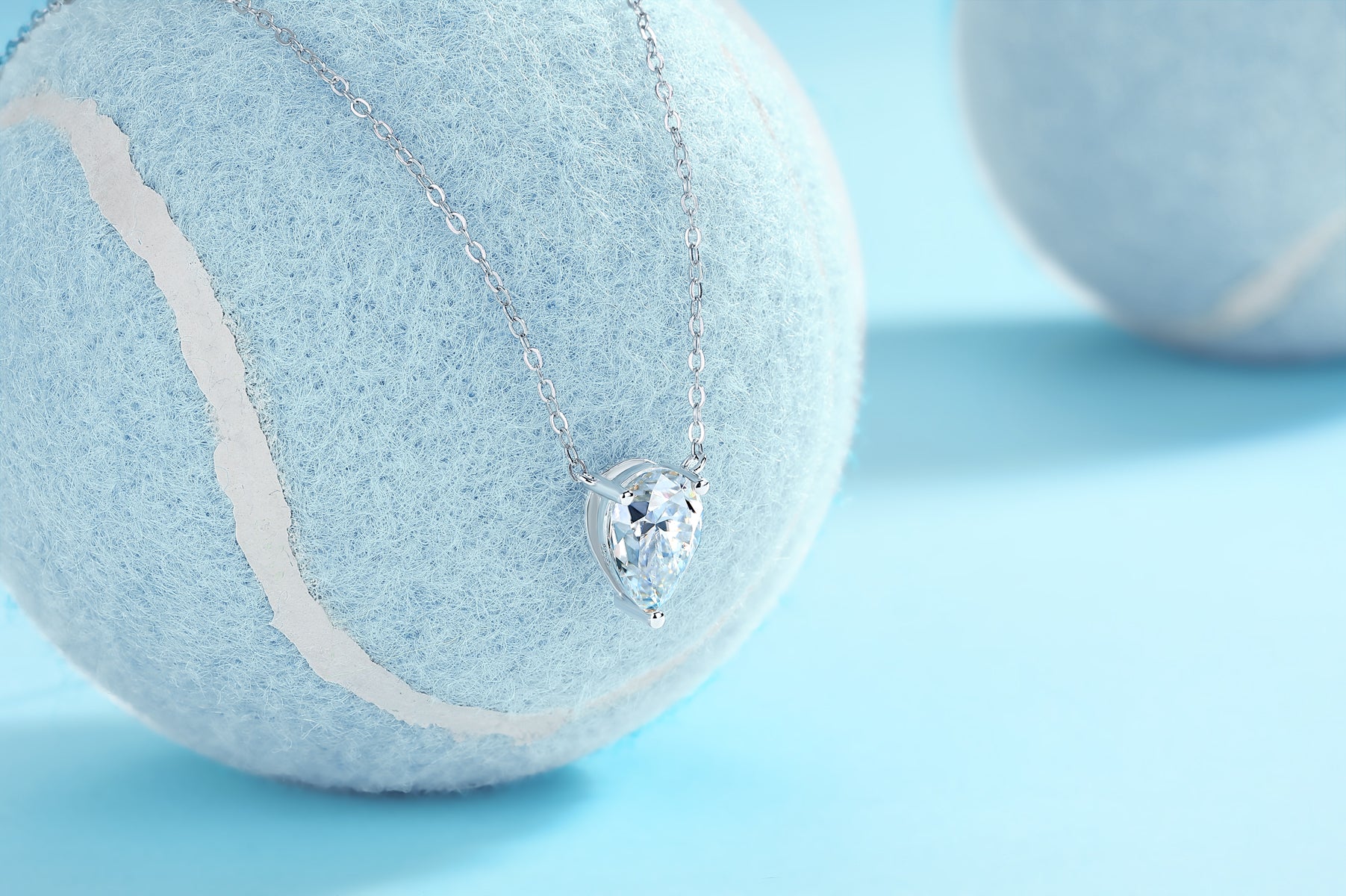 Water Drop - Fashionable Jewelry Pendant Set With Moissanite Diamond