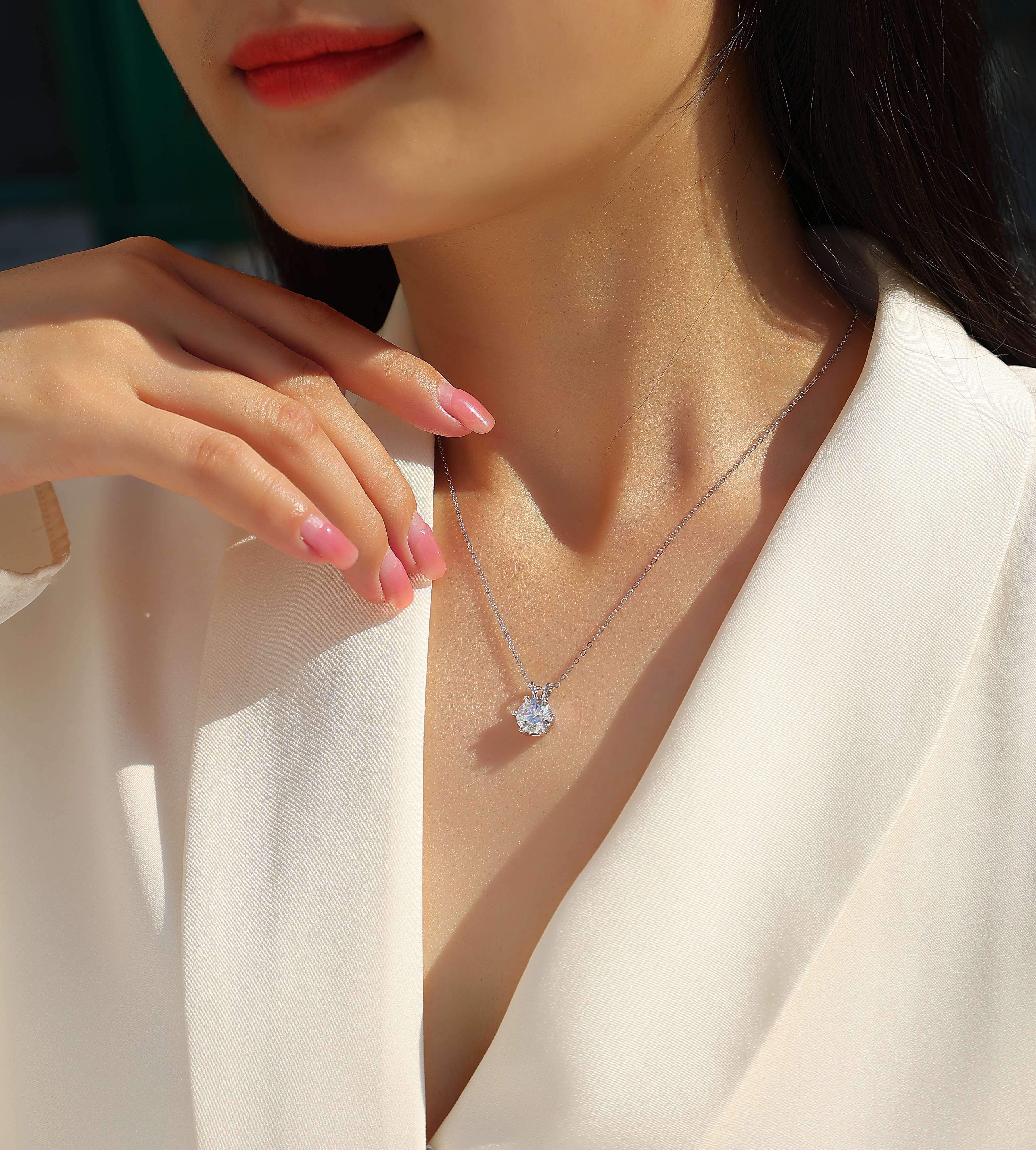 Romantic Mark - Luxurious Diamond Jewelry Pendant Set With 2-carat Moissanite