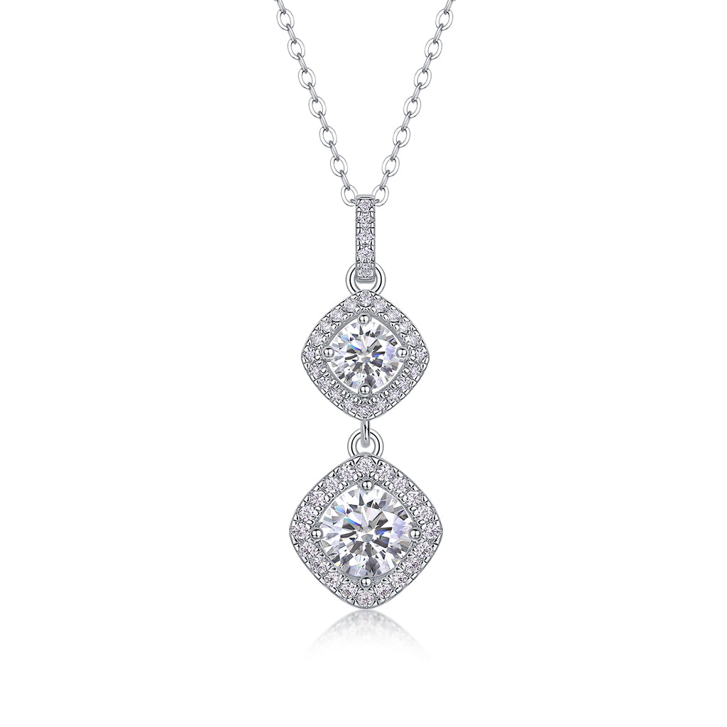 Snowy Wonderland - Diamond Jewelry Pendant Set With 1-carat Moissanite