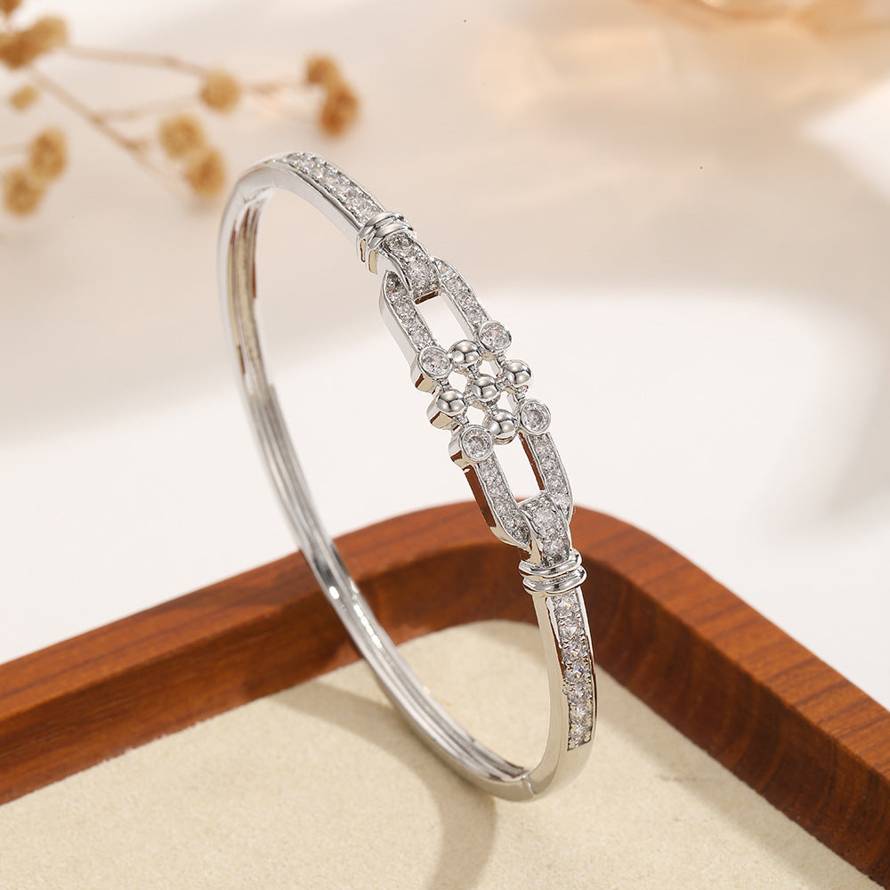 Women's Horseshoe Buckle Bracelet | Geometric Light Luxury | Eco Copper | Gold & White Gold