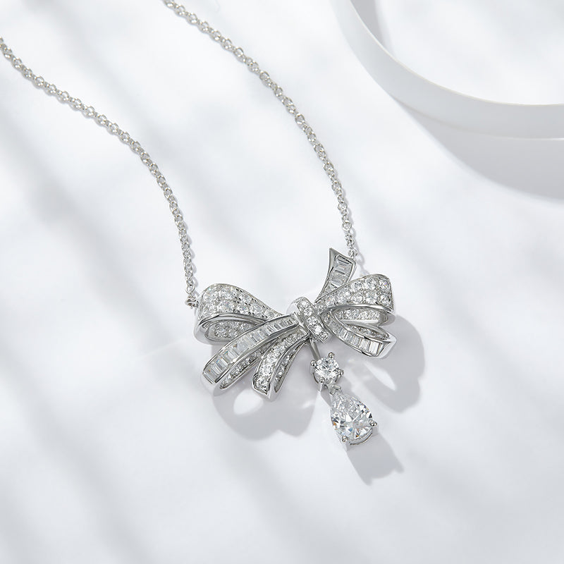 Butterfly - Luxurious Diamond Jewelry Pendant Set