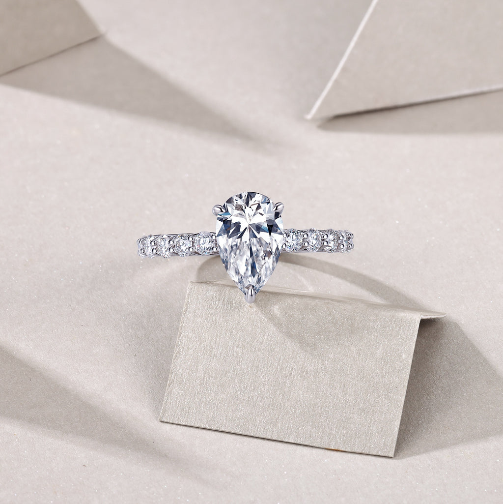 Moonlight Water Drop - A Fashionable Diamond Jewelry