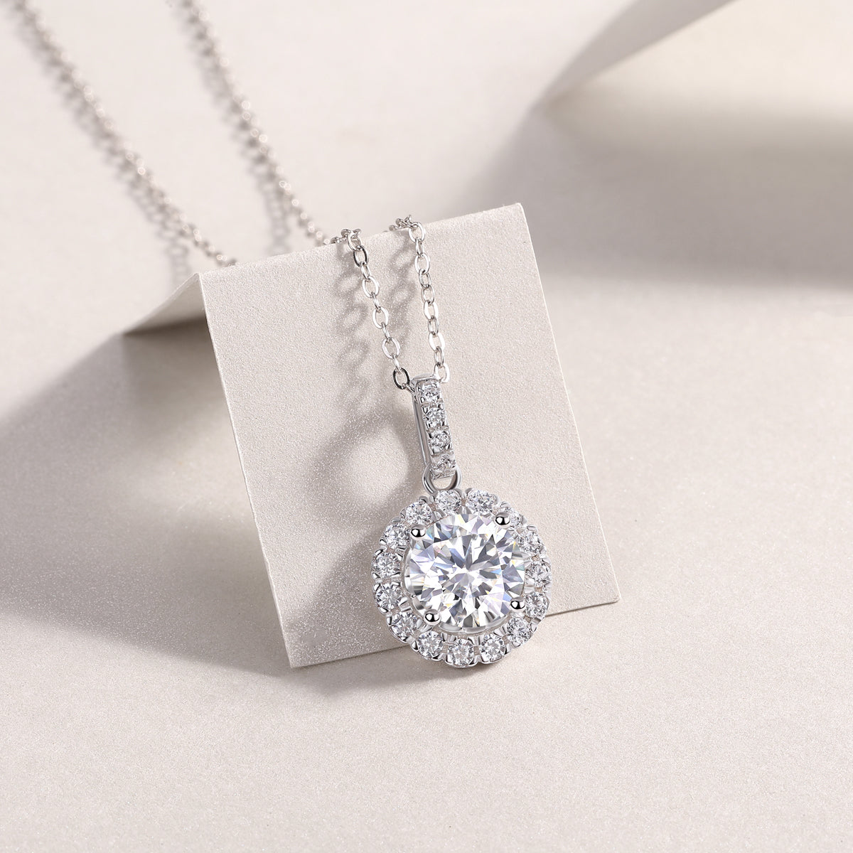 Dandelion - Luxurious Diamond Jewelry Pendant Set With 2-carat Moissan Diamond