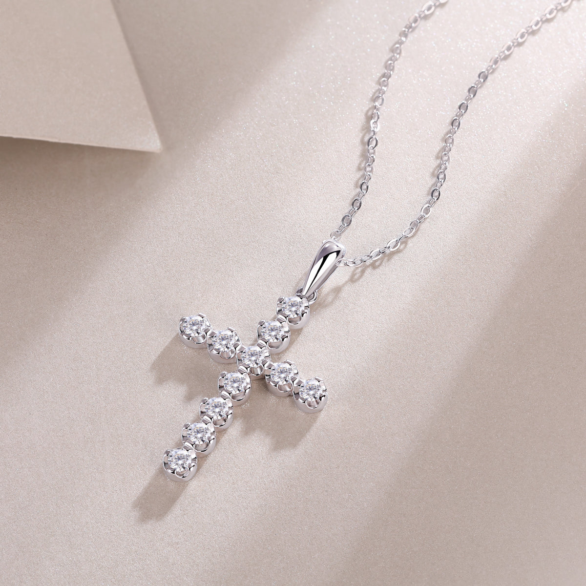 Entrust Luxury Fashion Diamond Pendant