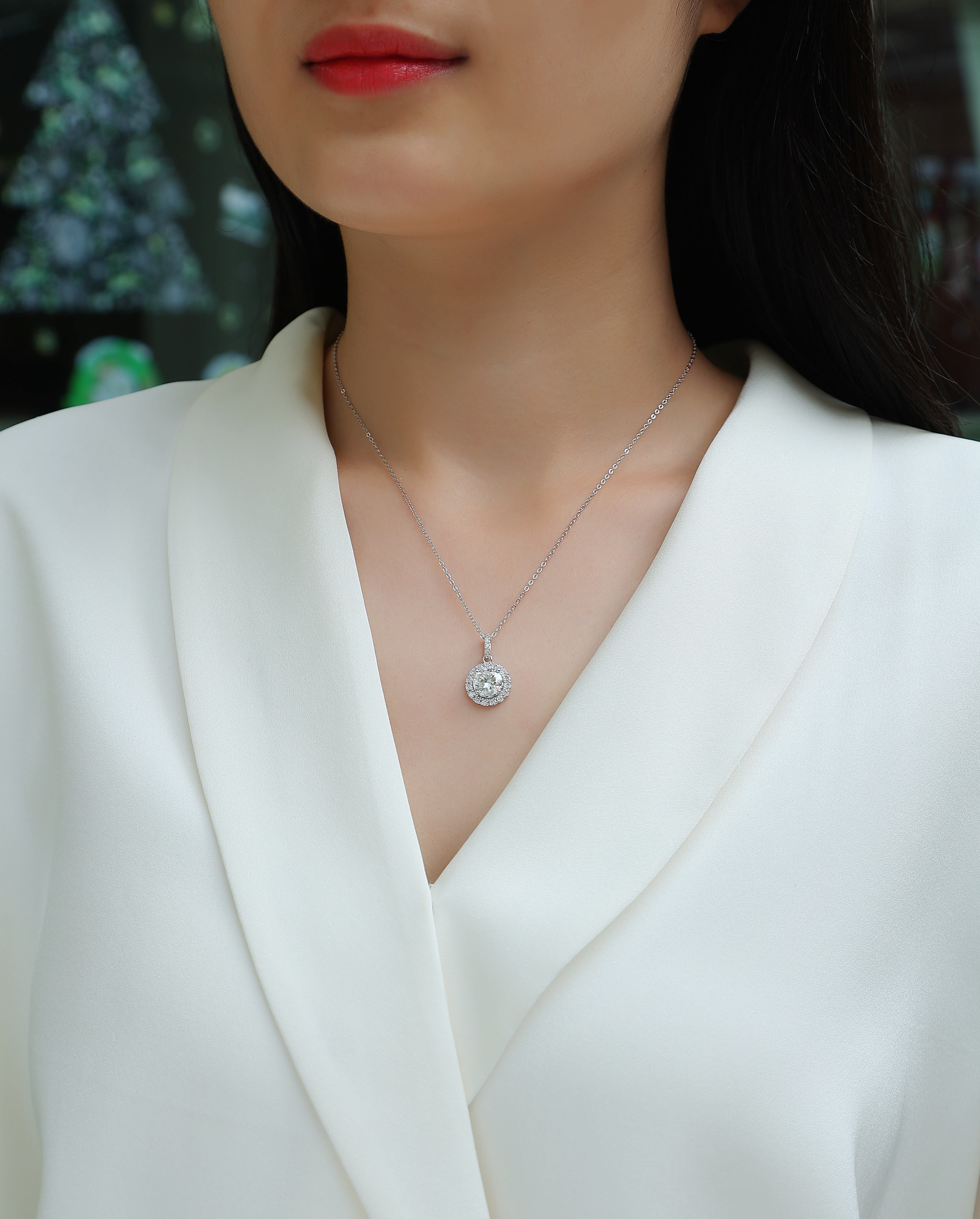 Dandelion - Luxurious Diamond Jewelry Pendant Set With 2-carat Moissan Diamond