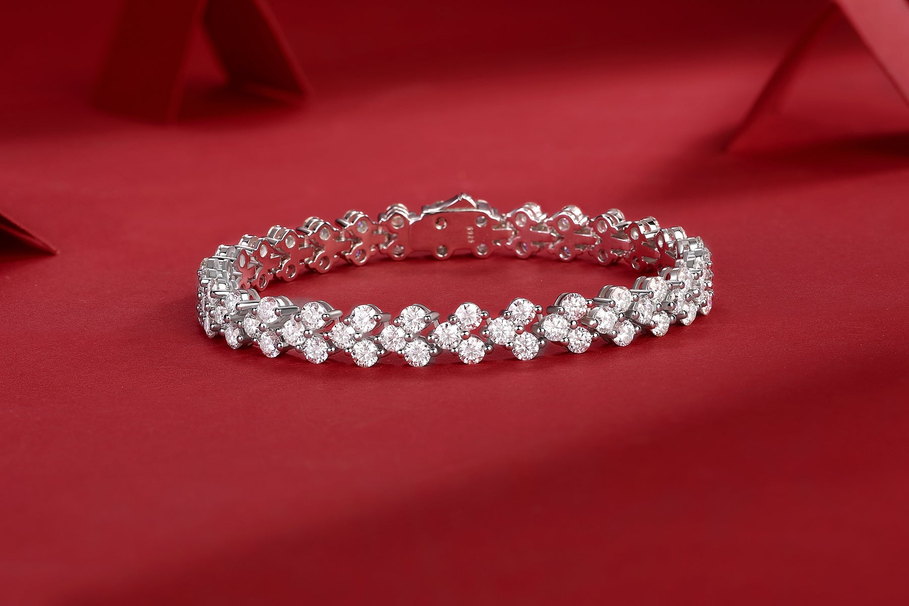 Kanong-Luxury Fashion Mossan Diamond Bracelet