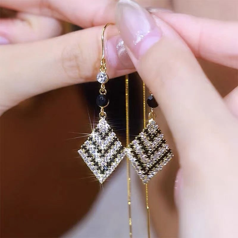 Full Diamond Rhombus Earrings | Black & White | Geometric Light Luxury | Temperament Style