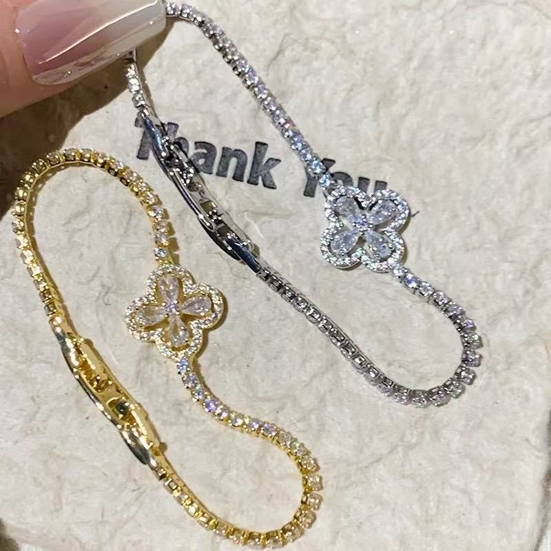 Full-Crystal Four-Leaf Clover Bracelet | Light Luxury | Gold & Silver