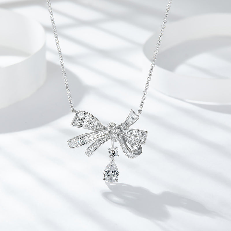 Butterfly - Luxurious Diamond Jewelry Pendant Set