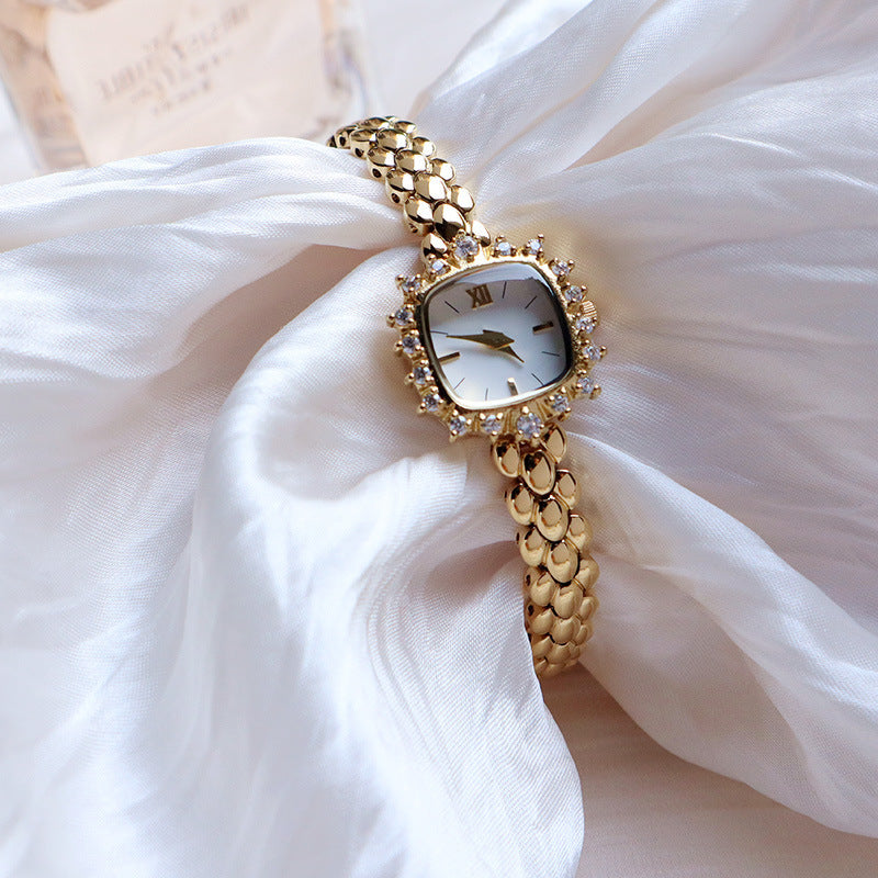 Women's Niche Vintage Thin-Chain Watch | 6mm Ultra-Thin | Gemstone Detail | 3 Styles