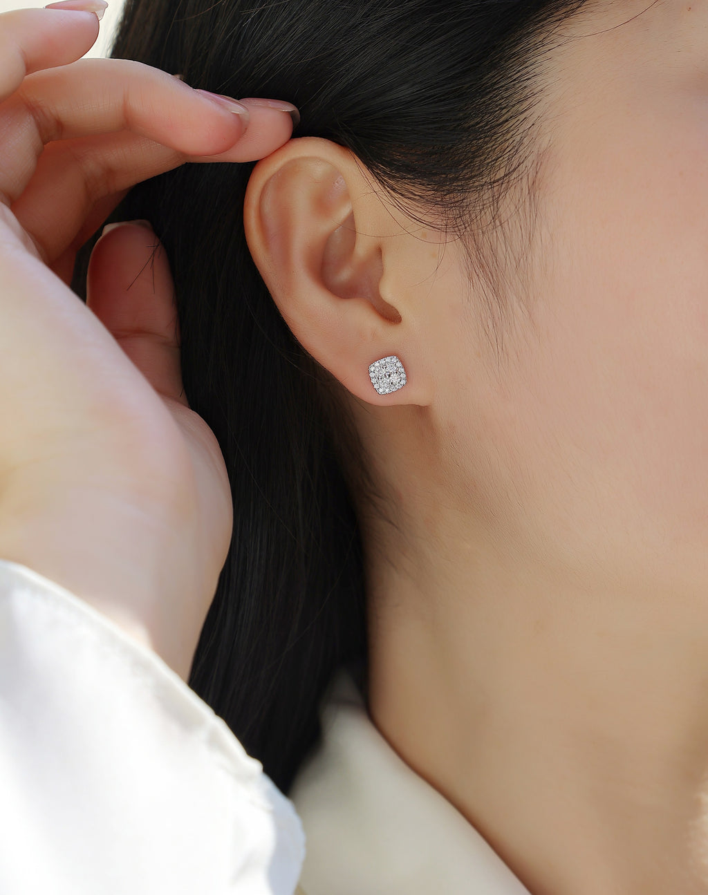 Fog Sea - Fashionable And Luxurious Diamond Jewelry Stud Earrings