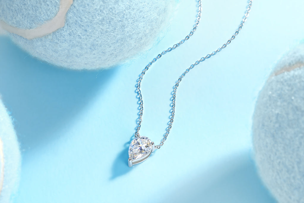 Water Drop - Fashionable Jewelry Pendant Set With Moissanite Diamond